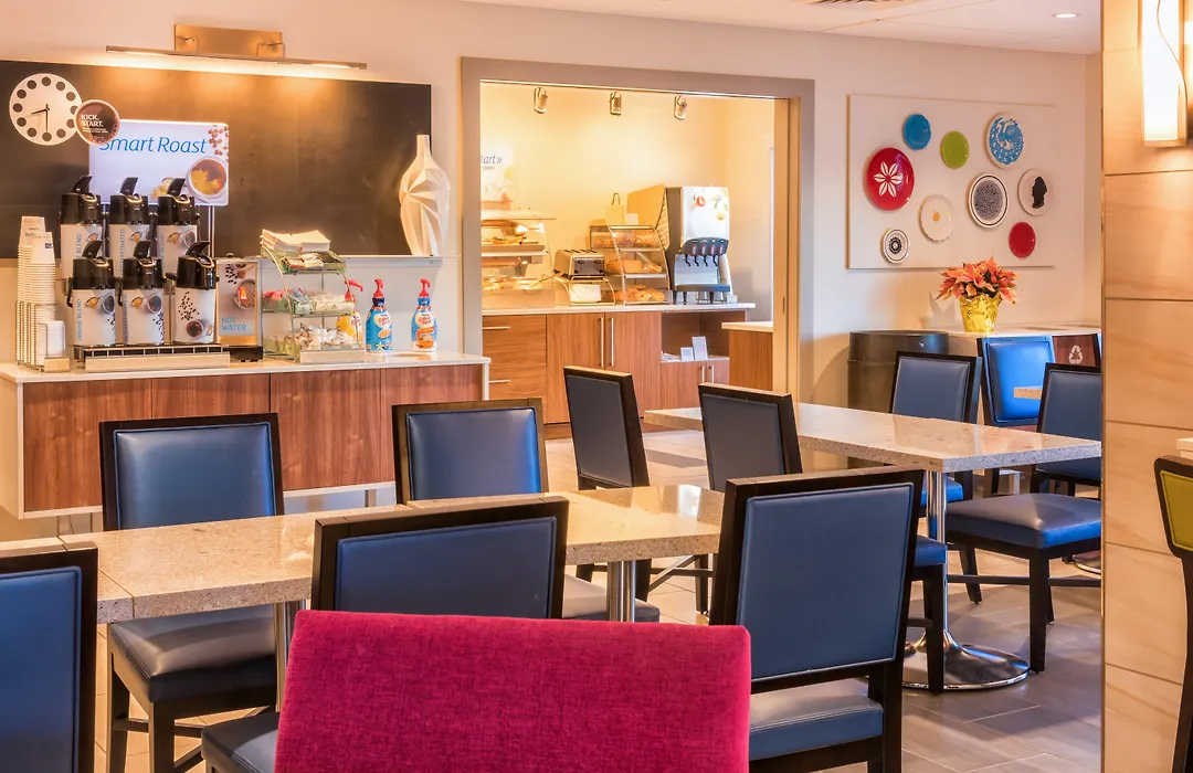 Holiday Inn Express Charleston Us Highway 17 & I-526 By Ihg-1