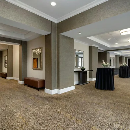 Courtyard By Marriott Charleston Historic District-2